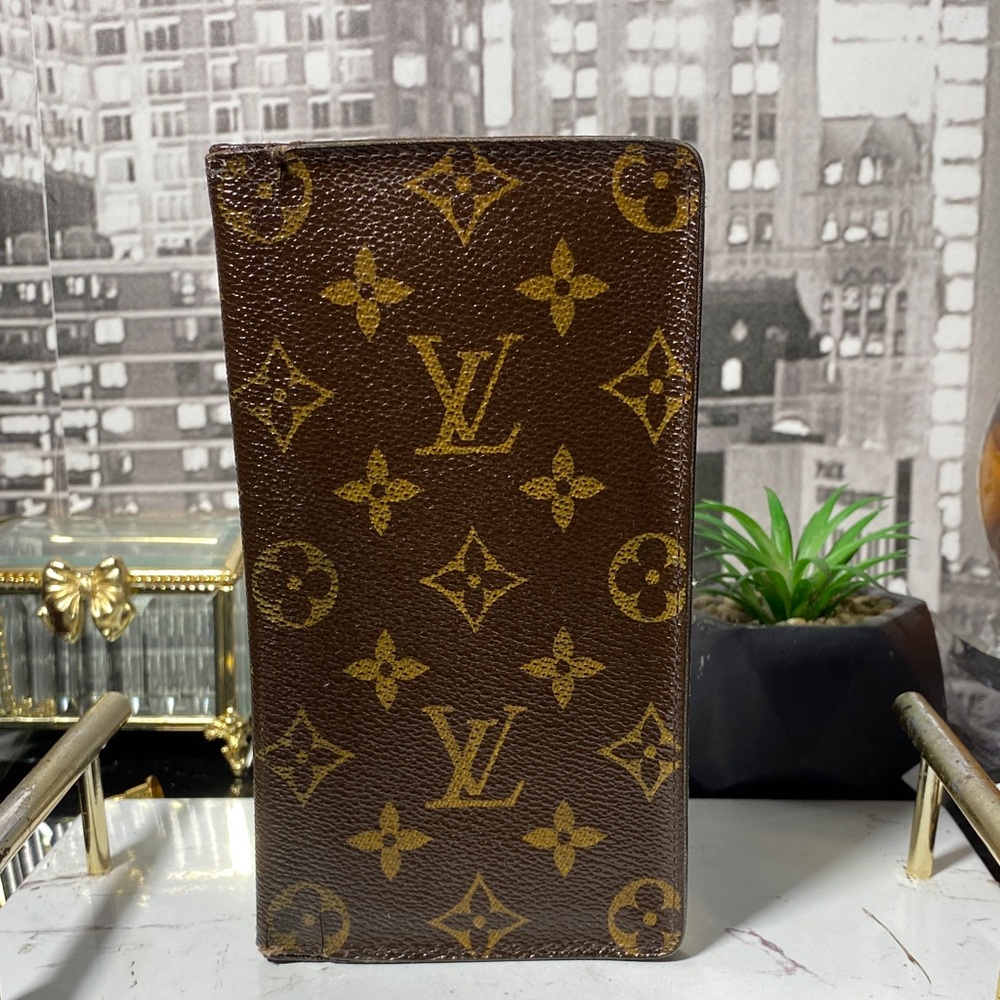 Louis Vuitton Brown Monogram Vertical Wallet - Classic Canvas